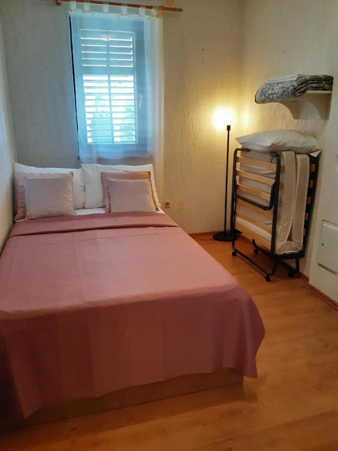 Apartment Margareta By El-Pi Tours Njivice Exteriér fotografie