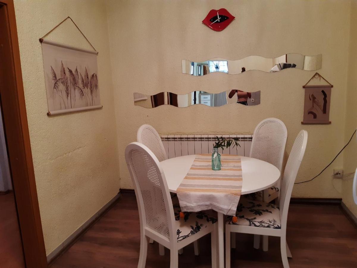 Apartment Margareta By El-Pi Tours Njivice Exteriér fotografie