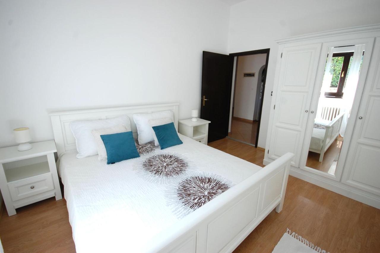 Apartment Margareta By El-Pi Tours Njivice Exteriér fotografie